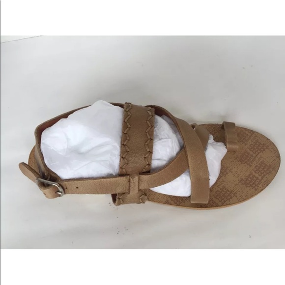 COPY - Lucky Brand Idaho Women tan  Leather Flat Strappy Sandals Sz 6 - Picture 5 of 9